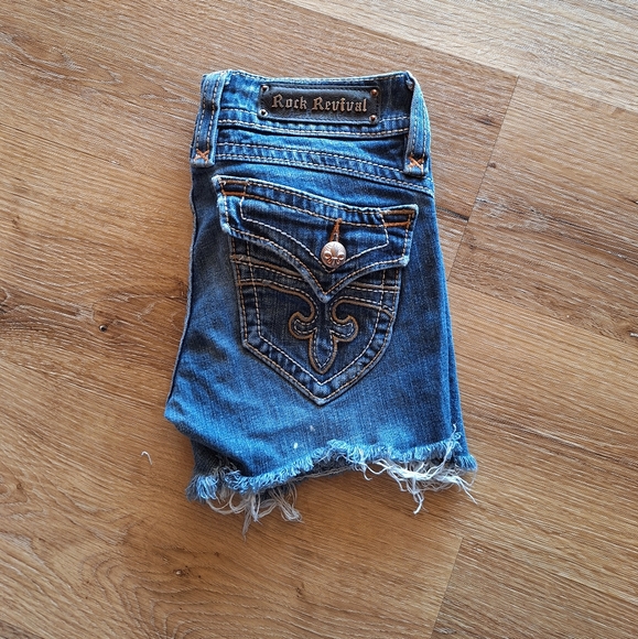 ☆Rock Revival Shorts☆ - Picture 9 of 12